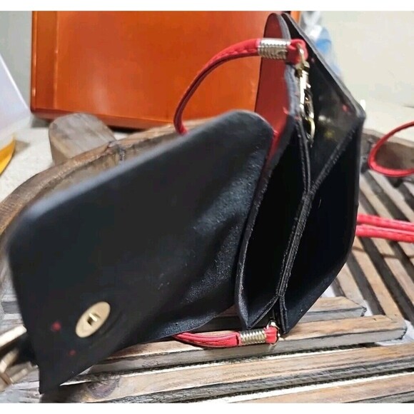 Convenient MIni Crossbody Retro Buckle PU Mobile Phone Travel Bag Purse Red - Picture 5 of 7